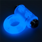 Голубое, светящееся в темноте эрекционное виброкольцо Lumino Play Vibrating Penis Ring - Lovetoy - в Пскове купить с доставкой