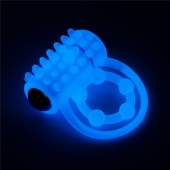 Голубое, светящееся в темноте виброкольцо Lumino Play Vibrating Penis Ring - Lovetoy - в Пскове купить с доставкой