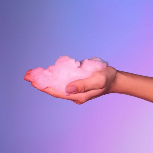 Массажная хрустящая пенка Tickle My Body Cherry Blossom с ароматом вишневого цвета - 150 мл. - Love to Love - купить с доставкой в Пскове